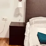 De Διαμέρισμα *